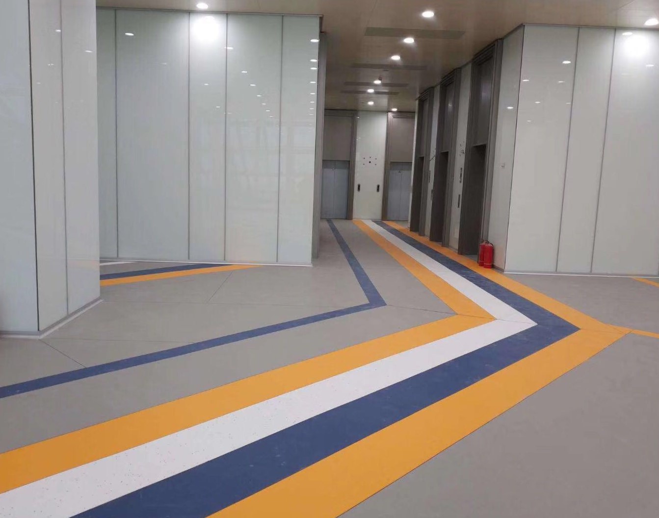 黄埔区环卫楼展厅PVC胶地板工程案例效果图-同e居地板